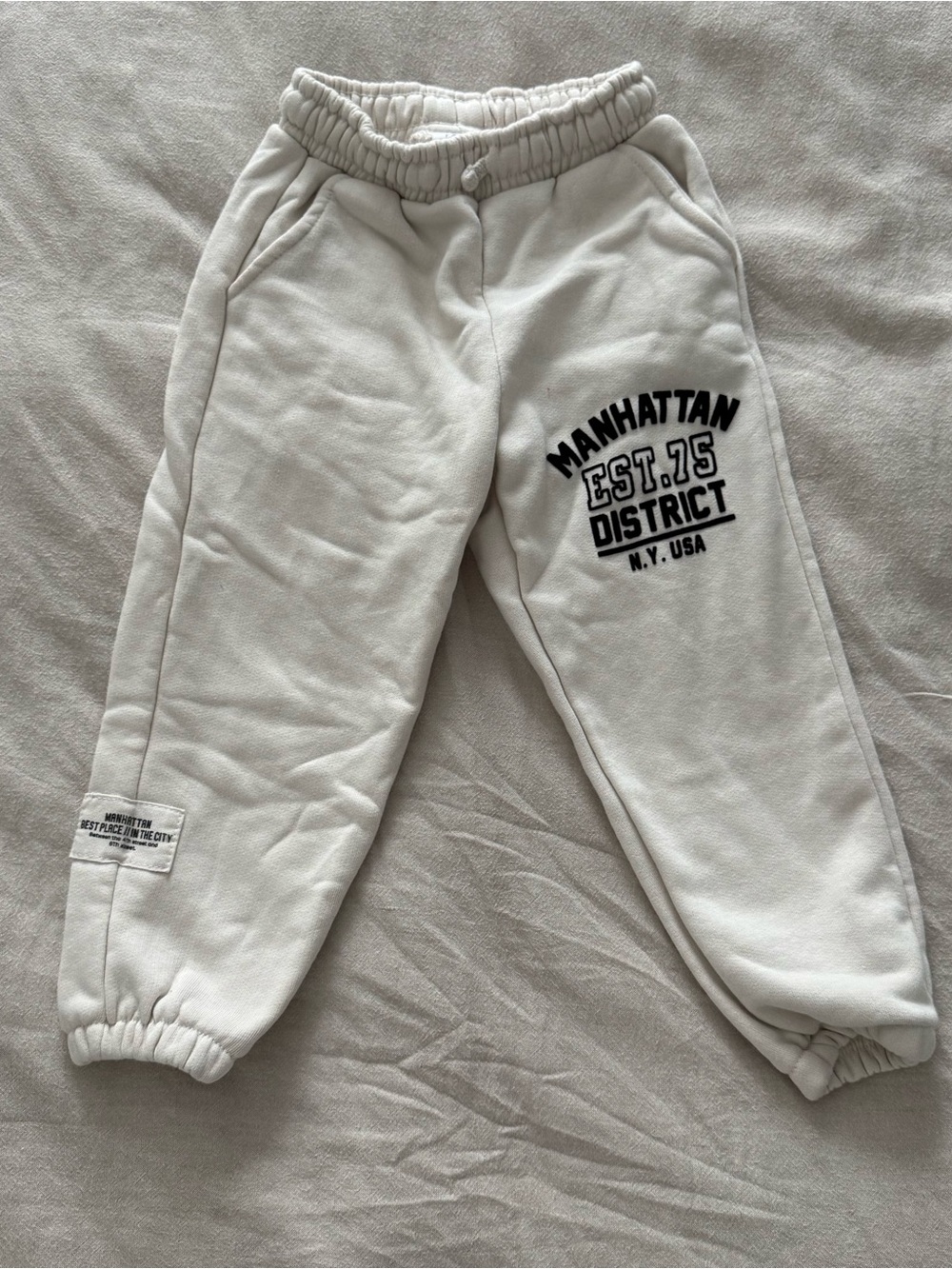 Zara toddler Cream Manhattan Graphic Jogger Sweatpants